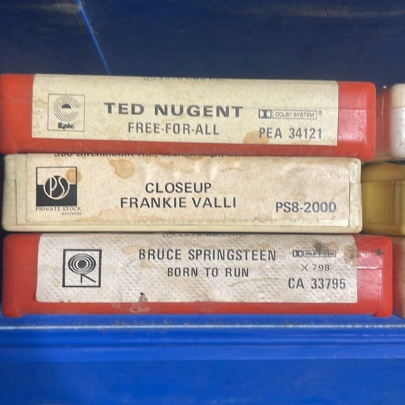 Vintage 8 tracks including black sabbath and carrying case - Picture 3 of 10